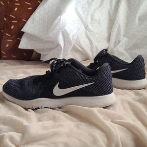Nike flex trainers